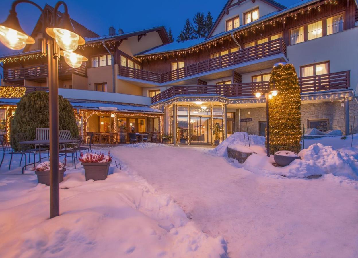 ליפנו נאד וויטאבו Hotel Slunecna Louka מראה חיצוני תמונה